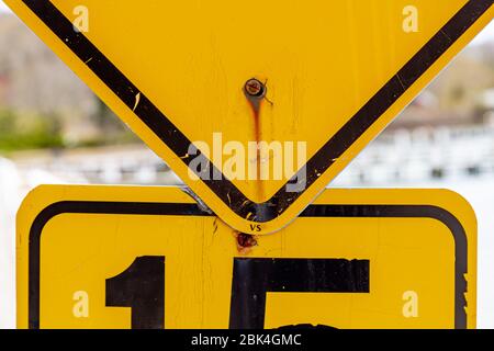 Nahaufnahme eines Verkehrsschilds Stockfoto