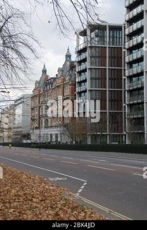 Moderne Apartments Luxuswohnanlage im Bau One Hyde Park, Knightsbridge, London, SW1X 7LJ von RSHP Richard Rogers Graham Stirk Stockfoto