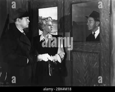 ORSON WELLES RITA HAYWORTH und GLENN ANDERS in THE LADY FROM SHANGHAI 1947 Regie / Drehbuch ORSON WELLES nach einem Roman von Sherwood King Kittel Jean Louis Columbia Pictures Stockfoto