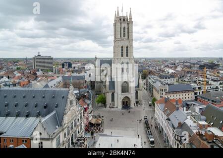 Die Kathedrale Saint Bavo ist eine gotische Kathedrale in Gent, Belgien Stockfoto