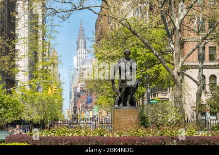 Edwin Booth Statue im Gramercy Park, NYC, USA Stockfoto