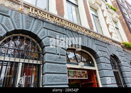 Amsterdam, Niederlande - 28. Oktober 2019: Hash, Marihuana und Hemp Museum in Amsterdam. Es bietet Informationen zu historischen und modernen Verwendungen von Cannab Stockfoto