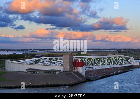 Maeslant Storm Surge Barrier, Rotterdam, Südholland, Niederlande, Europa Stockfoto