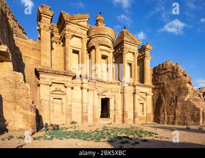 Ad Deir Kloster in der alten jordanischen Stadt Petra, Jordanien Stockfoto