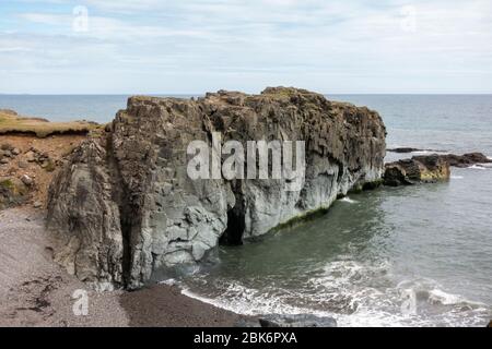 Küstenlandschaft neben dem Naturschutzgebiet Lækjavik nördlich von Hvalnes, südisland, Stockfoto