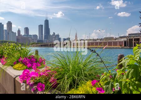 Blick auf die Skyline von Chicago vom Navy Pier, Chicago, Illinois, USA, Nordamerika Stockfoto