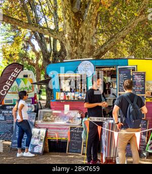 Mobile Kaffee Pop up Coffeeshop Wohnwagen im Hyde Park Perth Western Australia Stockfoto