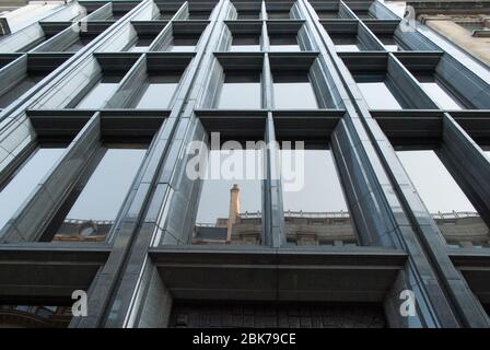 Architektur der 1970er Jahre Granit Grau Braun Fassade Elevation Brown Shipley & Co, Founders Court, Lothbury, London, EC2R von Fitzroy Robinson & Partners Stockfoto