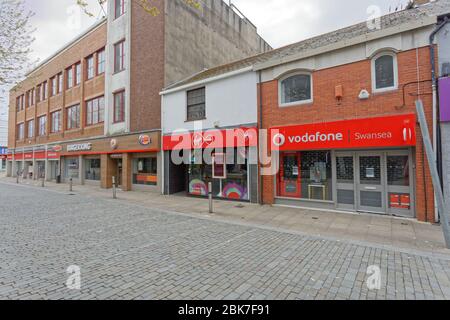 Vodafone, Virgin, Burger King und Santander in der Union Street Stockfoto