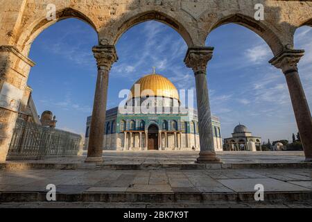 Kuppel des Felsens Islamischer Schrein auf dem Tempelberg in der Altstadt von Jerusalem, Israel Stockfoto