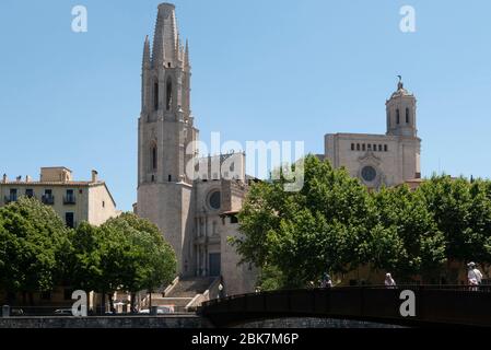 Kirche von Saint Felix Turm und die Kathedrale von Girona, Katalonien, Spanien, Europa Stockfoto