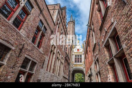 Typische Backsteinfassaden Gebäude in der Altstadt von Brügge, Belgien. Stockfoto