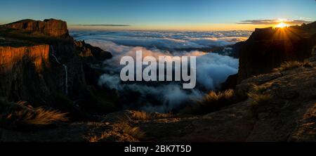 Panorama vom Amphitheater Drakensberg Stockfoto