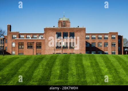 Syracuse, New York, USA. Mai 2020. Das Verwaltungsgebäude am LeMoyne College auf der Ostseite von Syracuse, New York. Ein Jesuitenkolleg gegründet Stockfoto