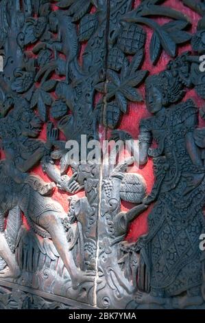 Geschnitzte Holzfenster im Le Mayeur Museum Sanur Bali Indonesia Stockfoto