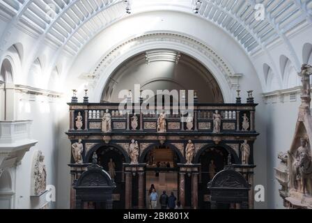 Die Renaissance City Sculpture Galleries im Victoria & Albert Museum, Cromwell Road, Knightsbridge, London SW7 2RL Stockfoto