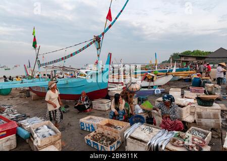 Traditionelle Fischerei Jimbaran Beach Bali Indonesien Stockfoto