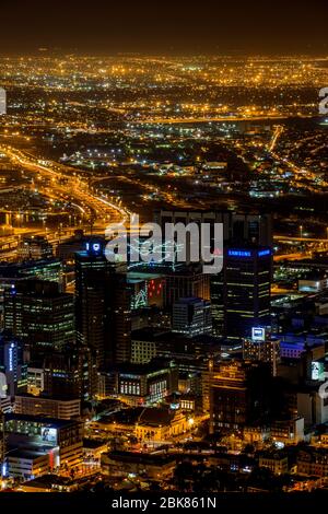 kapstadt bei Nacht Landschaft Stockfoto