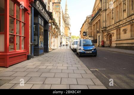 Bristol, UK, 3. Mai 2020: Bristol City Centre reagiert auf die Covid-19 Pandemie mit Kunst und Graffitti in Stokes Croft und in der Innenstadt erscheint die Stadt während der sechsten Woche der Sperrung sehr ruhig. Credit Natasha Quarmby/ALAMY Live News Stockfoto