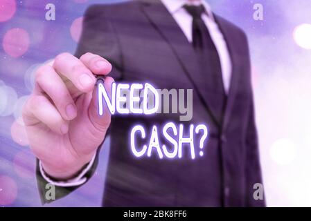 Worttext benötigt Cash-Frage. Business Foto präsentiert jemanden fragen, ob Sie mehr Geld brauchen oder nicht Stockfoto