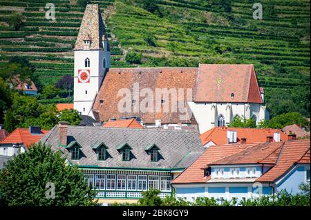 Burgen entlang der Donau in der Wachau Stockfoto