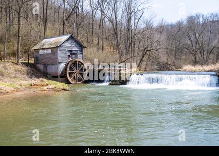 Historische Hyde's Mill, entlang Mill Creek, im ländlichen Iowa County, Wisconsin, USA. Stockfoto