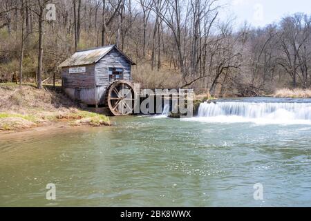 Historische Hyde's Mill, entlang Mill Creek, im ländlichen Iowa County, Wisconsin, USA. Stockfoto