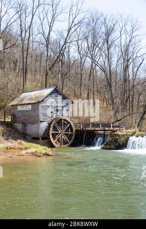 Historische Hyde's Mill, entlang Mill Creek, im ländlichen Iowa County, Wisconsin, USA. Stockfoto