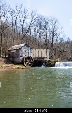 Historische Hyde's Mill, entlang Mill Creek, im ländlichen Iowa County, Wisconsin, USA. Stockfoto