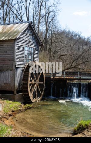 Historische Hyde's Mill, entlang Mill Creek, im ländlichen Iowa County, Wisconsin, USA. Stockfoto