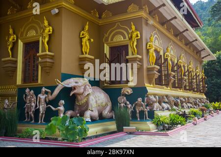 Mahamevnawa Buddhistisches Kloster, Polgahawela, Sri Lanka. Stockfoto