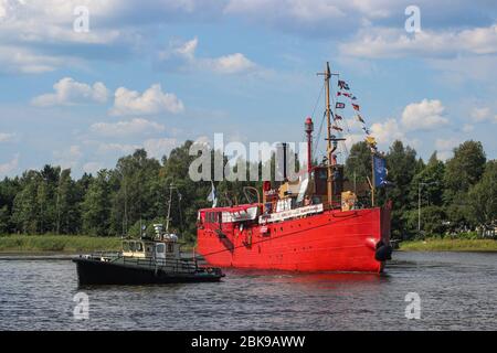 Schlepper Rautu Schleppboot S/S Hyöky - ehemaliges Lightschiff Helsinki - in Hamina, Finnland Stockfoto