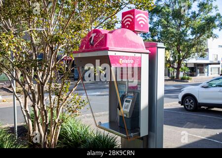 Australien, Telstra öffentliche Telefonzelle auf einer Sydney Straße, Australien, Telstra ist ein nationaler Kommunikationsträger Stockfoto