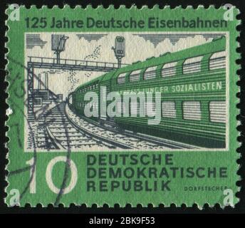 DEUTSCHLAND- UM 1960: Briefmarke gedruckt von Deutschland, zeigt „Young Socialists Express“, um 1960. Stockfoto