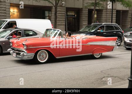 Boston, Massachusetts, USA-Juli 14 2018: Klassisches Chevrolet Belair Cabrio in Read. Stockfoto
