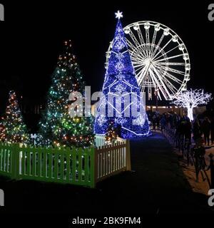 Bournemouth, Dorset, UK-26. Dezember 2018:spektakuläre Weihnachtslichter in Bournemouth. Stockfoto