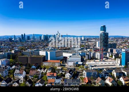 Luftaufnahme, Frankfurter Skyline, mit Henniger Tower, EZB, Commerzbank, Sachsenhausen, Hessen, Deutschland Stockfoto