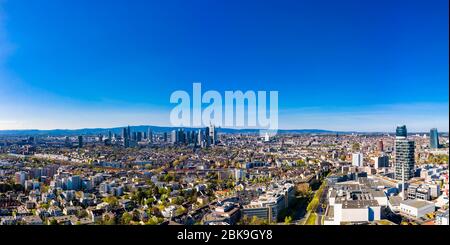 Luftaufnahme, Frankfurter Skyline, mit Henniger Tower, EZB, Commerzbank, Sachsenhausen, Frankfurt am Main, Hessen, Deutschland Stockfoto