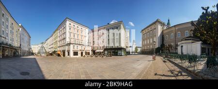 Freie Grundstücke wegen der Coronavirus-Pandemie, Alter Markt, Salzburg, Österreich Stockfoto