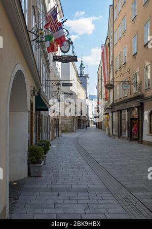 Freie Grundstücke wegen der Coronavirus-Pandemie, Getreidegasse, Salzburg, Österreich Stockfoto