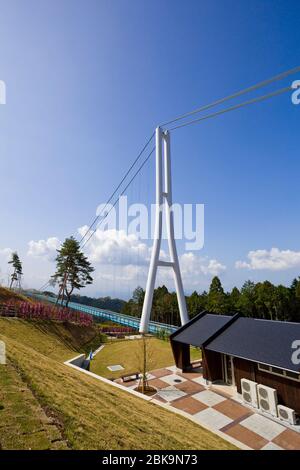 Mishima Sky Walk mit Mt. Fuji (Fujiyama) in Mishima, Shizuoka, Japan. Stockfoto