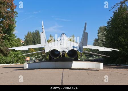 Vologda, Russland - 20. August 2019: MiG-29-Flugzeuge im Siegespark der Stadt Vologda Stockfoto