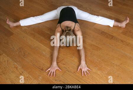 CARINE BARCO NEUE YOGA-KÖNIGIN IN FRANKREICH Stockfoto