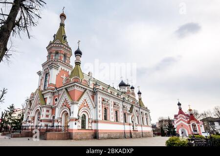 Die katholische orthodoxe Kathedrale im neurussischen Stil (Pokrovsky Sobor) in Grodno, Weißrussland. Stockfoto