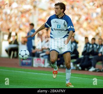 Olympiastadion Berlin Deutschland 16.5.1998, Fußball: DFB Pokal, DFB Pokal, DFB Pokal, DFB Pokal, FC Bayern München (FCB, blau/rot) gegen MSV Duisburg (MSV, weiß/blau) 2:1 – Slobodan KOMLJENOVIC (MSV) Stockfoto