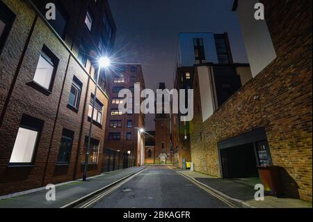 Blick auf die Halle St. Peters entlang der Sherratt Street von der George Leigh Street, Ancoats, Manchester. Stockfoto