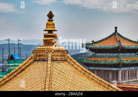 Putuo Zongcheng Buddhistischer Tempel, einer der acht Äußeren Tempel von Chengde in der Provinz Hebei, China, zwischen 1767 und 1771 gebaut und nach dem Vorbild der Stockfoto