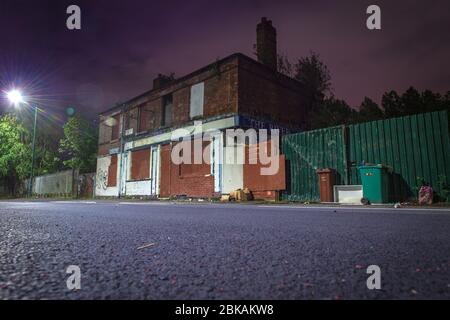 Die Überreste des öffentlichen Hauses 'The River' in der Palmerston Street in Ancoats, Manchester, Großbritannien. Stockfoto