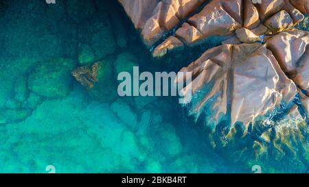 Tropische Luft der Insel im Meer. Urlaub und Reisen Konzept. Stockfoto