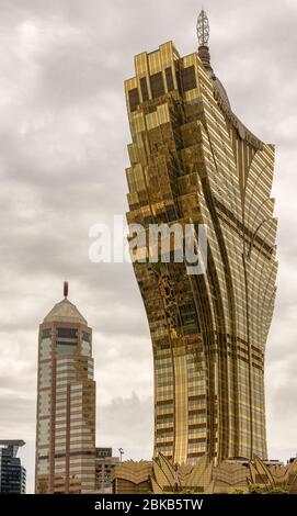 Macau (Macao SAR) / China - 26. Juli 2015: Grand Lisboa, berühmtes Hotel und Casino in SE, Macau, China Stockfoto